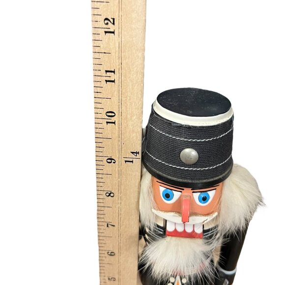 Vintage Erzgebirge Classic Soldier Handcrafted Wooden Folk‎ Art Nutcracker - Picture 5 of 6
